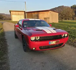 Dodge Challenger Mit Sportklappenauspuff
