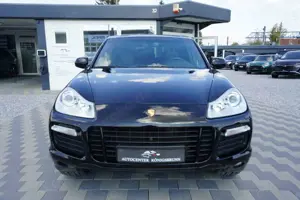 Porsche Cayenne Bild 2