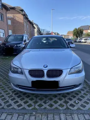 BMW 530 5er 530i Aut. Edition Exclusive Leder Head-Up-Display 8 fach bereift