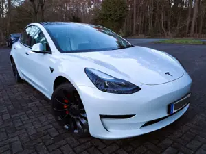 Tesla Model 3 Dual Motor Performance AWD EAP FSD 8-fach weiß/weiß wenig gelaufen
