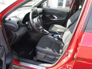 Toyota Yaris Cross 1.5 Hybrid FWD Team Deutschland Bild 3
