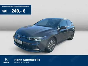 Volkswagen Golf VIII 2.0TDI DSG Active Matrix Pano AHK Navi
