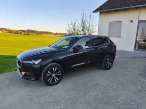 Volvo XC60 Momentum Pro AWD,1.Hand,"neue Hybrid-Batterie"!!!!