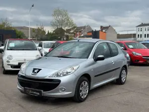 Peugeot 206 + Basis HU/AHK/Klima