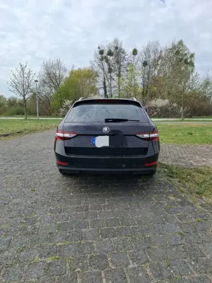 Skoda Superb Combi Style 1.5 TSI ACT DSG Leder Bild 4