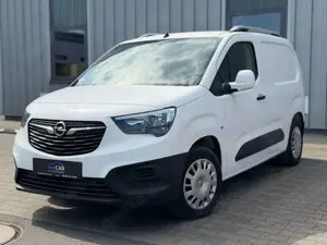 Opel Combo E Cargo Edition  Sitzer AHK CarPlay Kamera