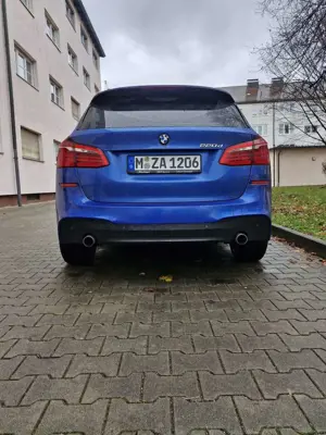 BMW 220