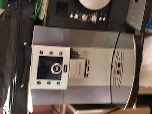 Delongie Kaffeevollautomat wenig benutzt