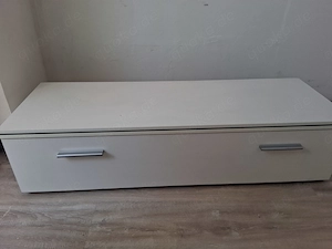 Fernsehschränkchen zu verkaufen