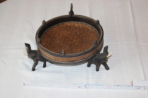 Holzschale mit 3 Elefanten