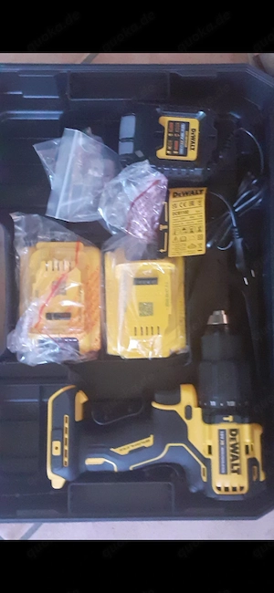 DEWALT Akkubohrschrauber DCD709D2T inkl. 2x Akku und Ladegerät m. Koffer NEU Bild 4