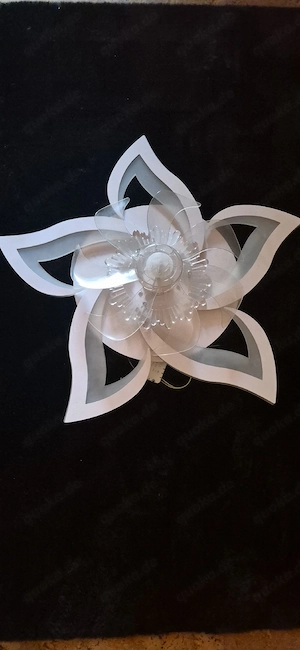 Dimmbare LED Deckenleuchte mit integriertem Ventilator und Fernbedienung