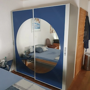 +++ Schöner Schlafzimmerspiegelschrank kostenlos abzugeben! +++