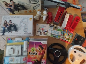 Nintendo Wii rote Edition mit viel Zubehör 