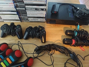 Spielekonsolen Sammlung sehr groß