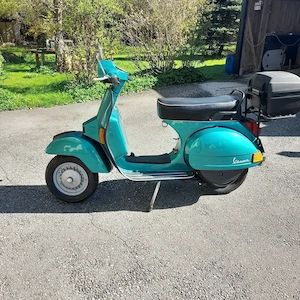 Verkaufe eine schöne Vespa P80X