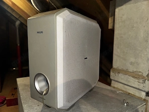 Philips Surround Sound System mit Subwoofer   Dolby Digital   DTS