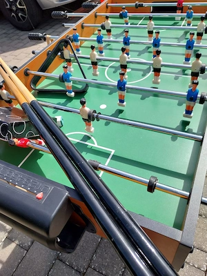 Kinderkicker mit vielen verschiedenen Spielen, gebraucht