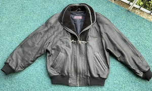 Schwere Vintage-Lederjacke aus narbigem Leder