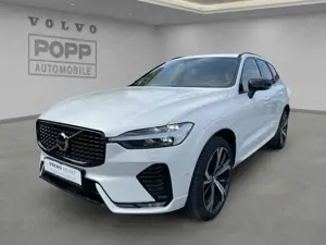 Volvo XC60 B5 AWD Ultra Dark 360° ACC AHK BW HUD LUFT