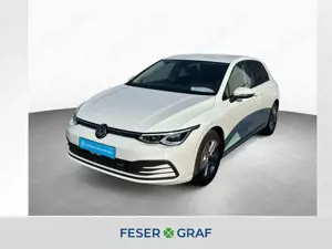 Volkswagen Golf VIII Life 1.5 TSI AHK STANDHZ KAMERA LED