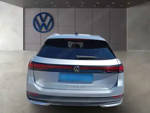 Volkswagen Passat Variant 1.5 TSI DSG eHybrid Business Navi Bild 5
