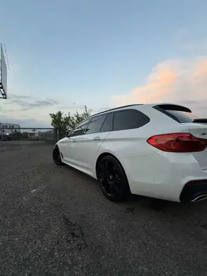 BMW 530 530d Touring Aut. Sport Line