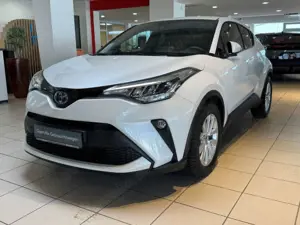 Toyota C-HR Hybrid Team D / CarPlay  Android Auto / Parklenka