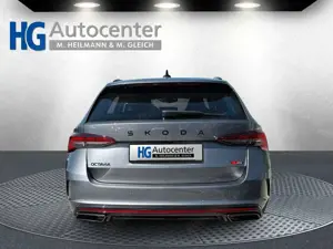 Skoda Octavia Combi 2.0TSI RS 19"AHK PanoStandh.Canton Bild 4