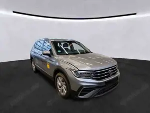 Volkswagen Tiguan Allspace Life 1,5TSI DSG NAVI AHK 7Sitzer Bild 4