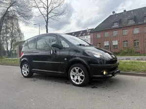 Peugeot 1007 Premium KLIMAAUTOMATIK ALU TÜV NEU Bild 2