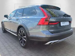 Volvo V90 Cross Country D5 AWD Pro 360° ACC BW HUD Bild 4