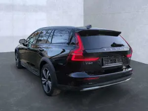 Volvo V60 Cross Country V60 CC Plus AWD Bluetooth Navi LED Vollleder Klima Bild 4