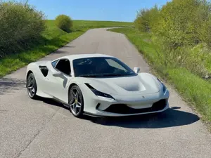 Ferrari F8 Tributo 1.HAND*LIFT*RACINGSITZE*NW-Garantie*