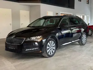 Skoda Superb Combi 2.0 TDI Ambition LED/ACC/AHK/Navi