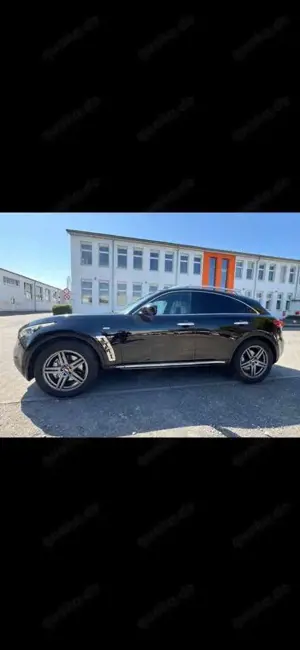Infiniti FX