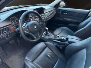 BMW 335 i Touring xDrive/Pano/Xenon/Elektr.Sitze Bild 5