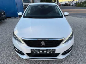 Peugeot 308 Bild 2