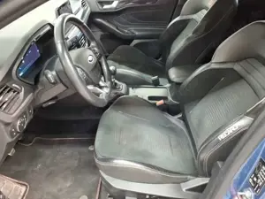 Ford Focus Focus Turnier 2.0 EB SS ST mit Styling-Paket Bild 3