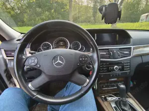 Mercedes-Benz E 200 E 200 CGI BlueEfficiency (212.048)