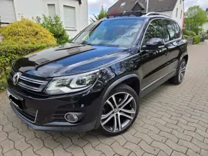 Volkswagen Tiguan Tiguan Diesel 2.0 TDI DPF 4Motion BlueMotion Techn. DSG Exclusive