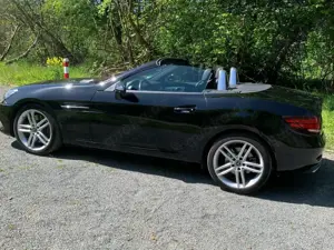 Mercedes-Benz SLC 180 SLC 180 9G-TRONIC RedArt Edition