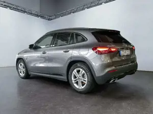 Mercedes-Benz GLA 200 NIGHT PROGRESSIVE 360 AHK DISTR KAMERA Bild 2