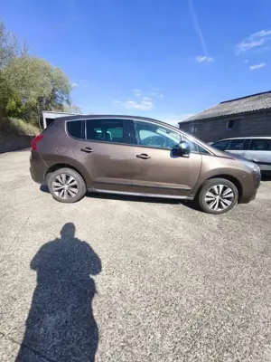 Peugeot 3008 HDi FAP 150 Allure Bild 5