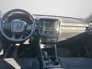 Volvo XC40 T3 2WD RFK NAVI SHZ LED EPH KLIMA Bild 3