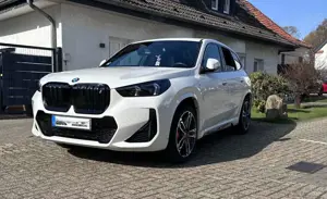 BMW iX1 xDrive30 M Sportpaket Pro