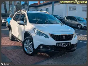 Peugeot 2008 PureTech Signature AT. PDC. 1.Hand
