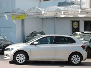 Volkswagen Polo 1.0 65 Comfortline 5-türig GJR,SHZ,AHK,EPH Bild 4