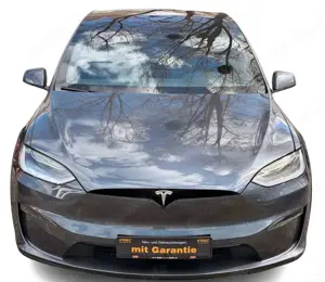 Tesla Model X Bild 2