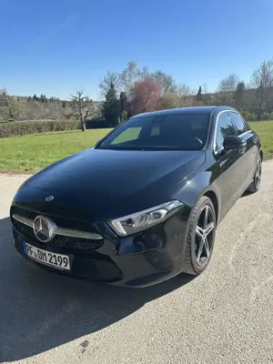 Mercedes-Benz A 180 A 180d 7G-DCT Sportsitze, Ambientebel., Leder